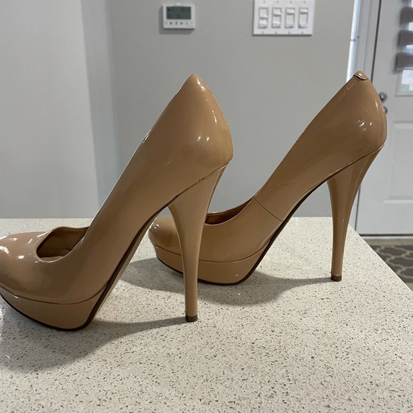 Guess nude heels, like new! - Picture 4 of 5